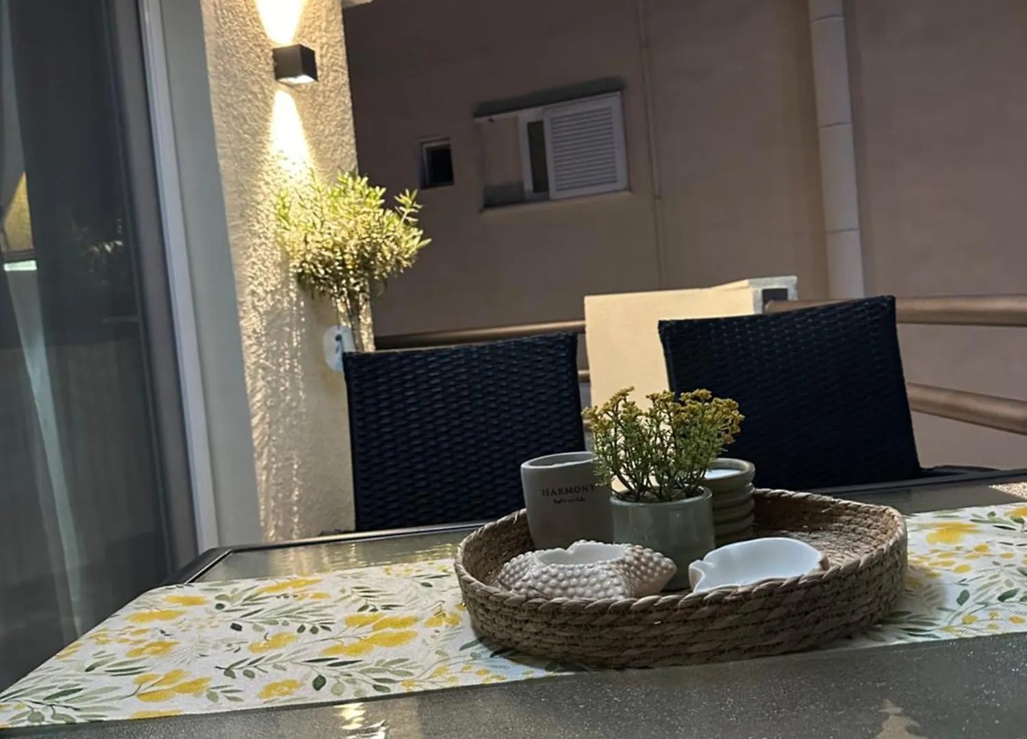 Peraiarooms Suites 0*, Peraía